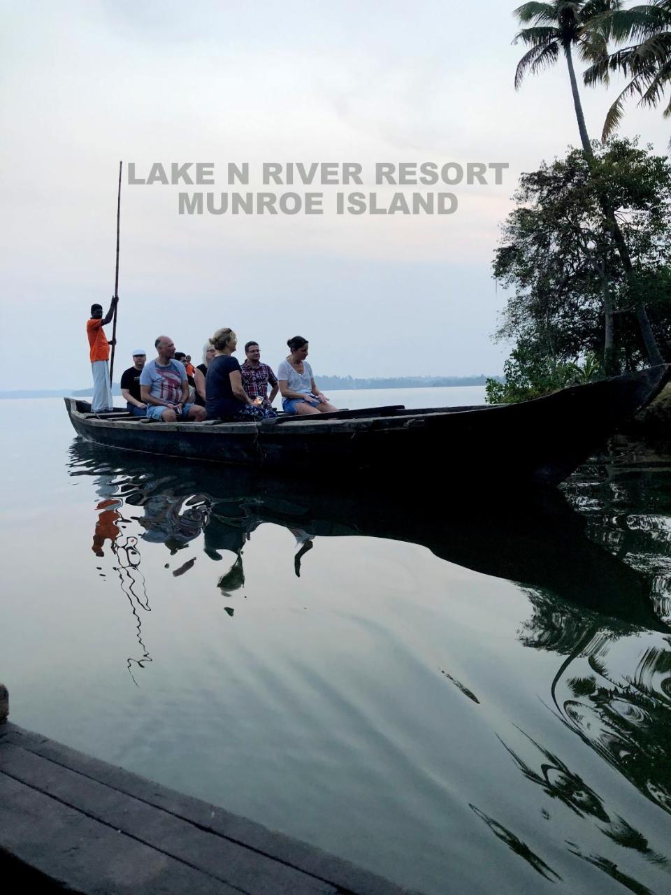 Lake N River Resort Munroe Island Mundrothuruth Ngoại thất bức ảnh